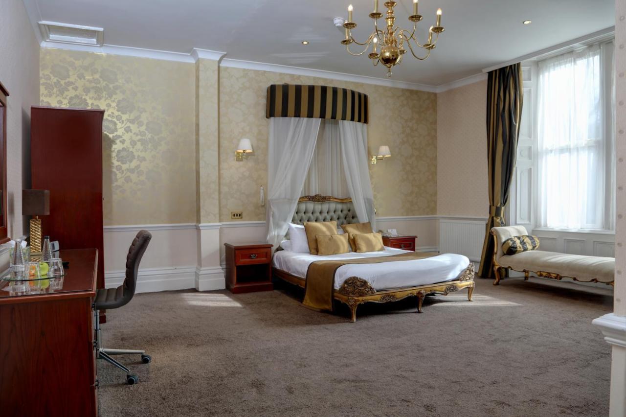Burnley North Oaks Hotel And Leisure Club ภายนอก รูปภาพ