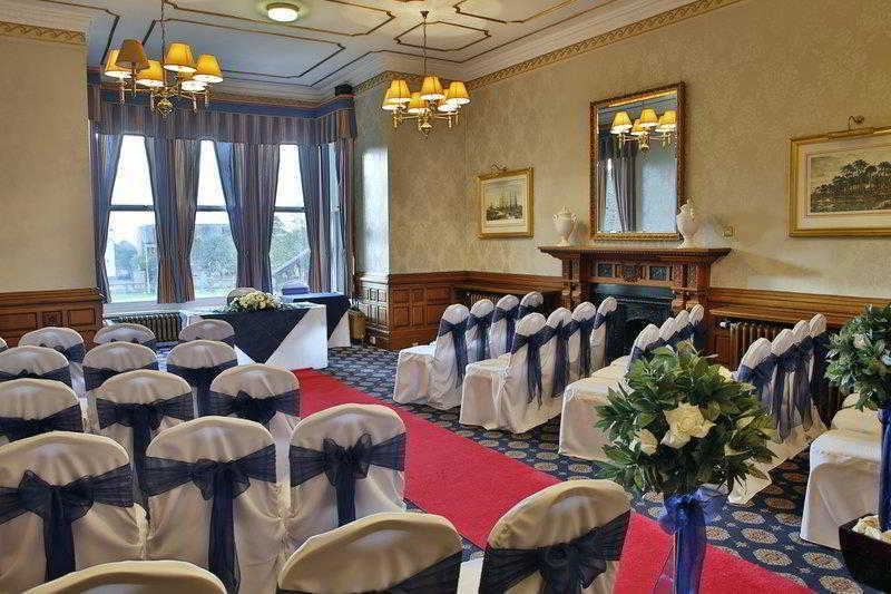 Burnley North Oaks Hotel And Leisure Club ภายนอก รูปภาพ