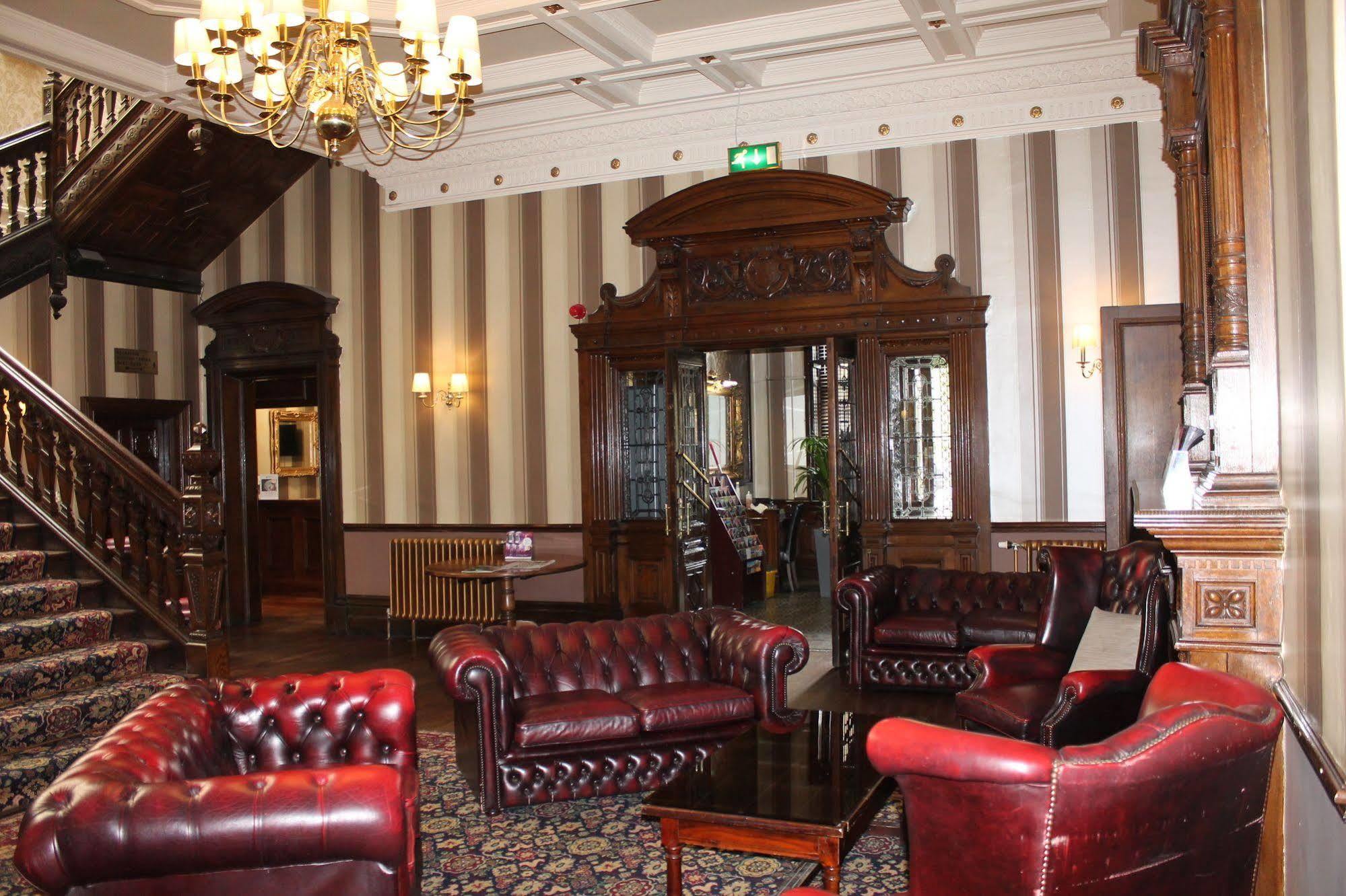 Burnley North Oaks Hotel And Leisure Club ภายนอก รูปภาพ
