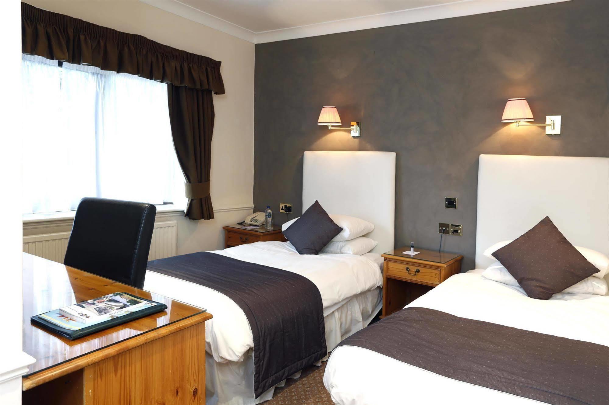 Burnley North Oaks Hotel And Leisure Club ภายนอก รูปภาพ